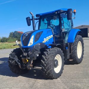Year 2017 6000 hours Front linkage and pto Front and cab subscription Price 58,500 ex vat
