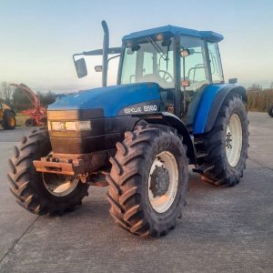 New Holland 8560